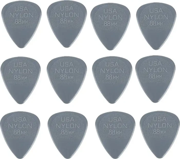 Fender 351 Shape Nylon 0.88 12 Médiators