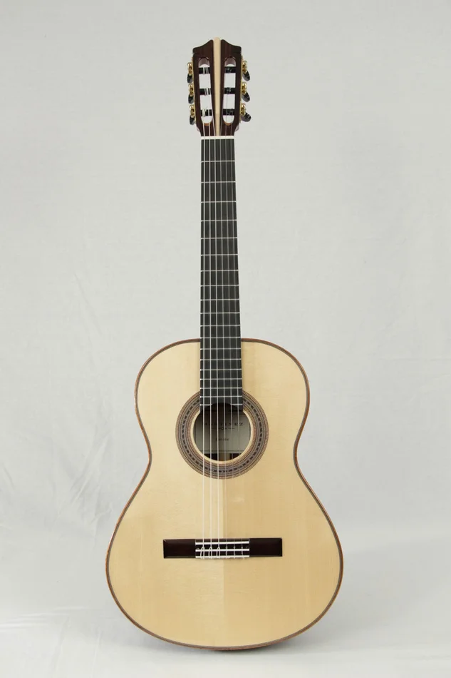 MARTINEZ GUITARS Torres Pro 1/2 RN Epicéa