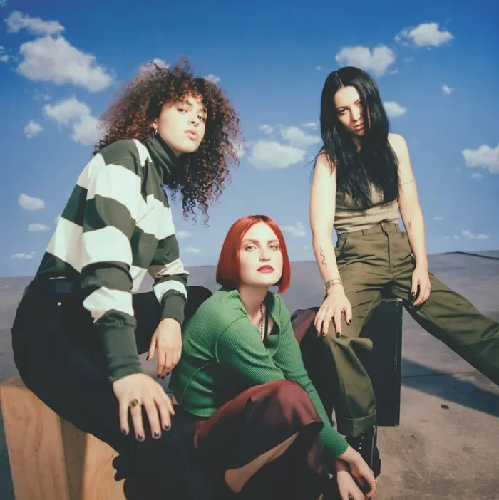 Muna – Saves The World (Reissue) (Purple Cream Coloured) (LP)