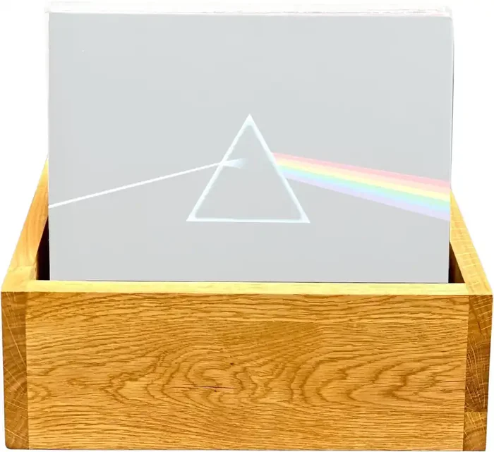 Music Box Designs A Vulgar Display of Vinyl 12&Prime; Boîte pour disques LP Oiled Oak