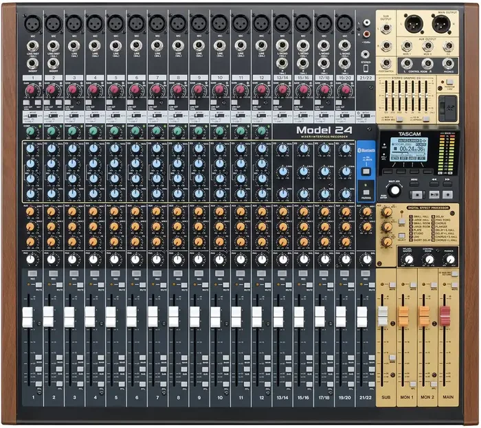 Tascam Model 24 Table de mixage analogique