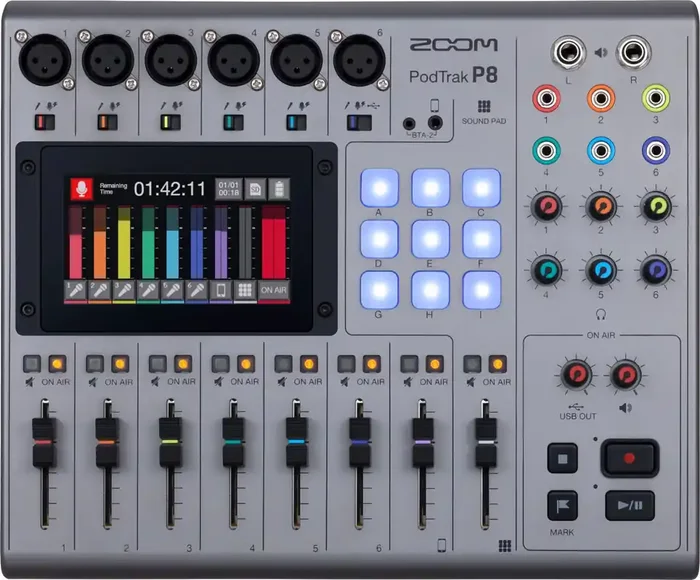 Zoom PodTrak P8 Tables de mixage podcast